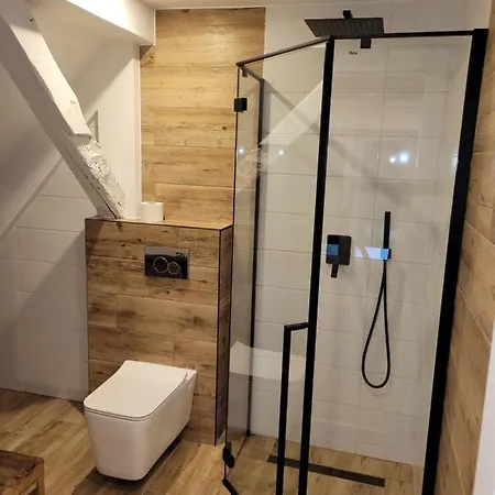 Gusto 公寓 奥斯特罗达